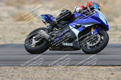 media/Jan-14-2023-SoCal Trackdays (Sat) [[497694156f]]/Turn 4 Set 2 (1030am)/